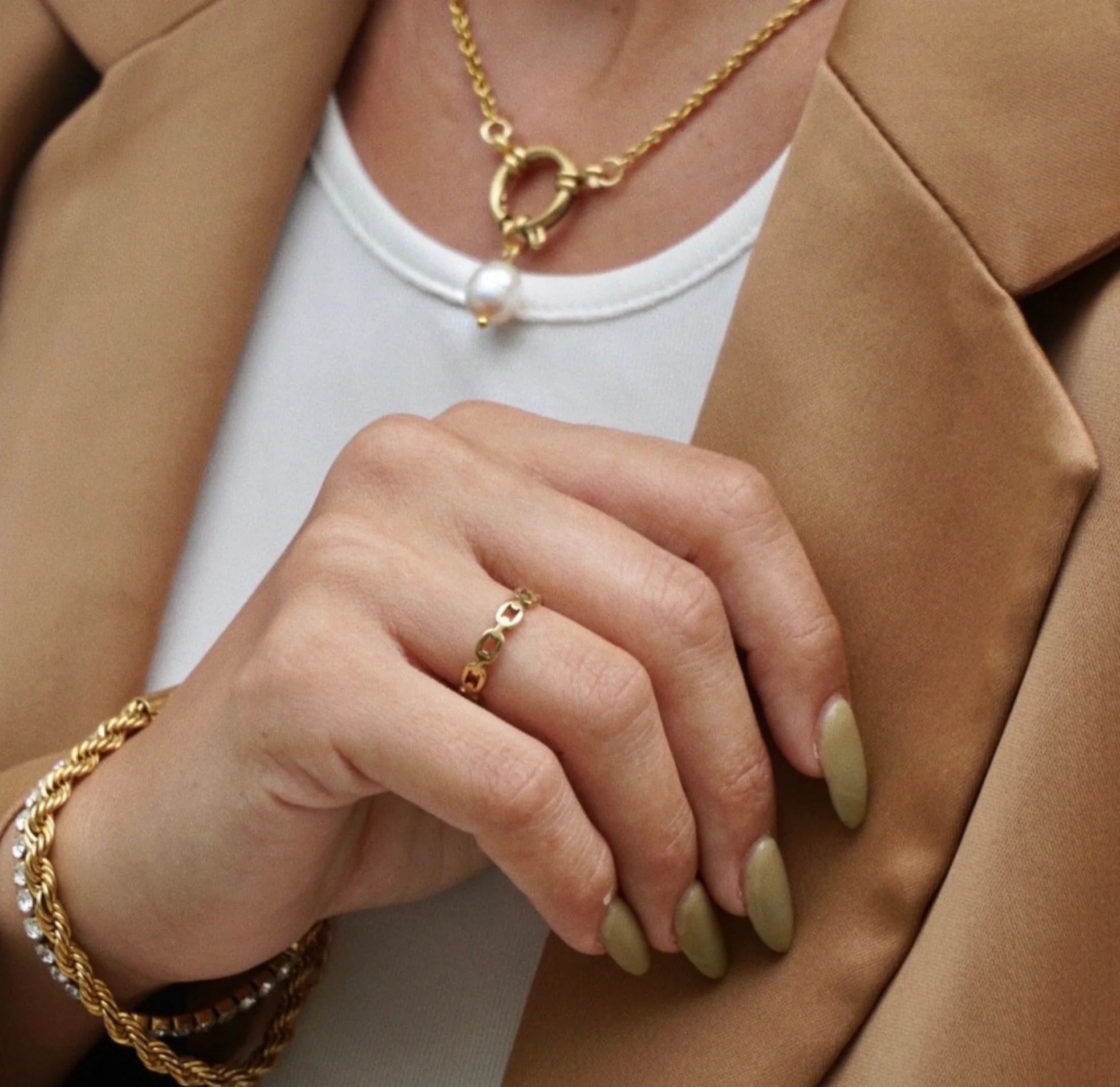 Ellie Vail Billy Dainty Chain Ring