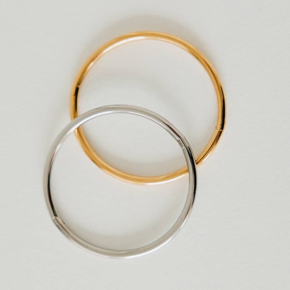 Pretty Simple - Timeless and Chic Bangle Bracelet - Waterproof