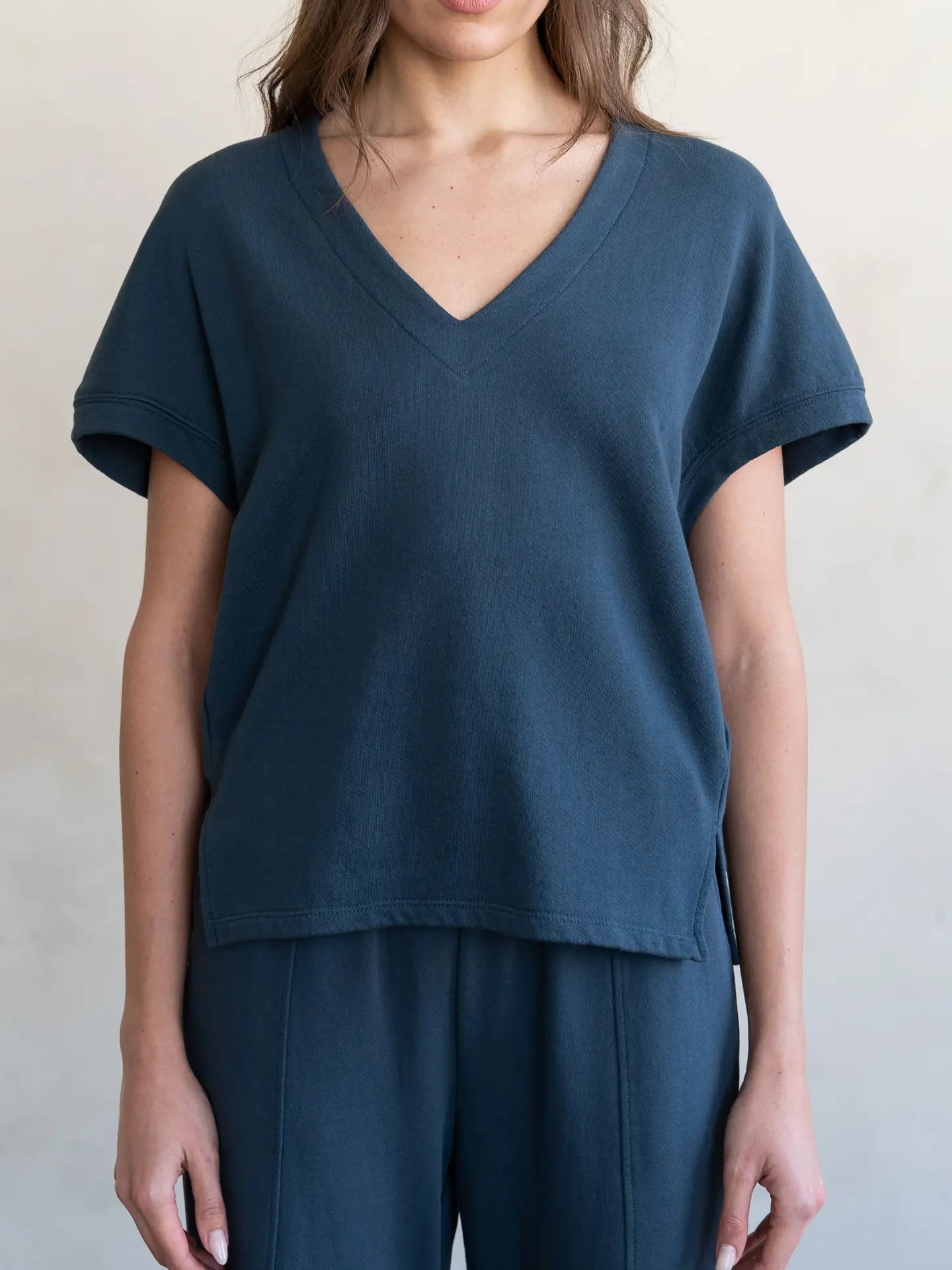 Elle Grey SS V-Neck Knit Top