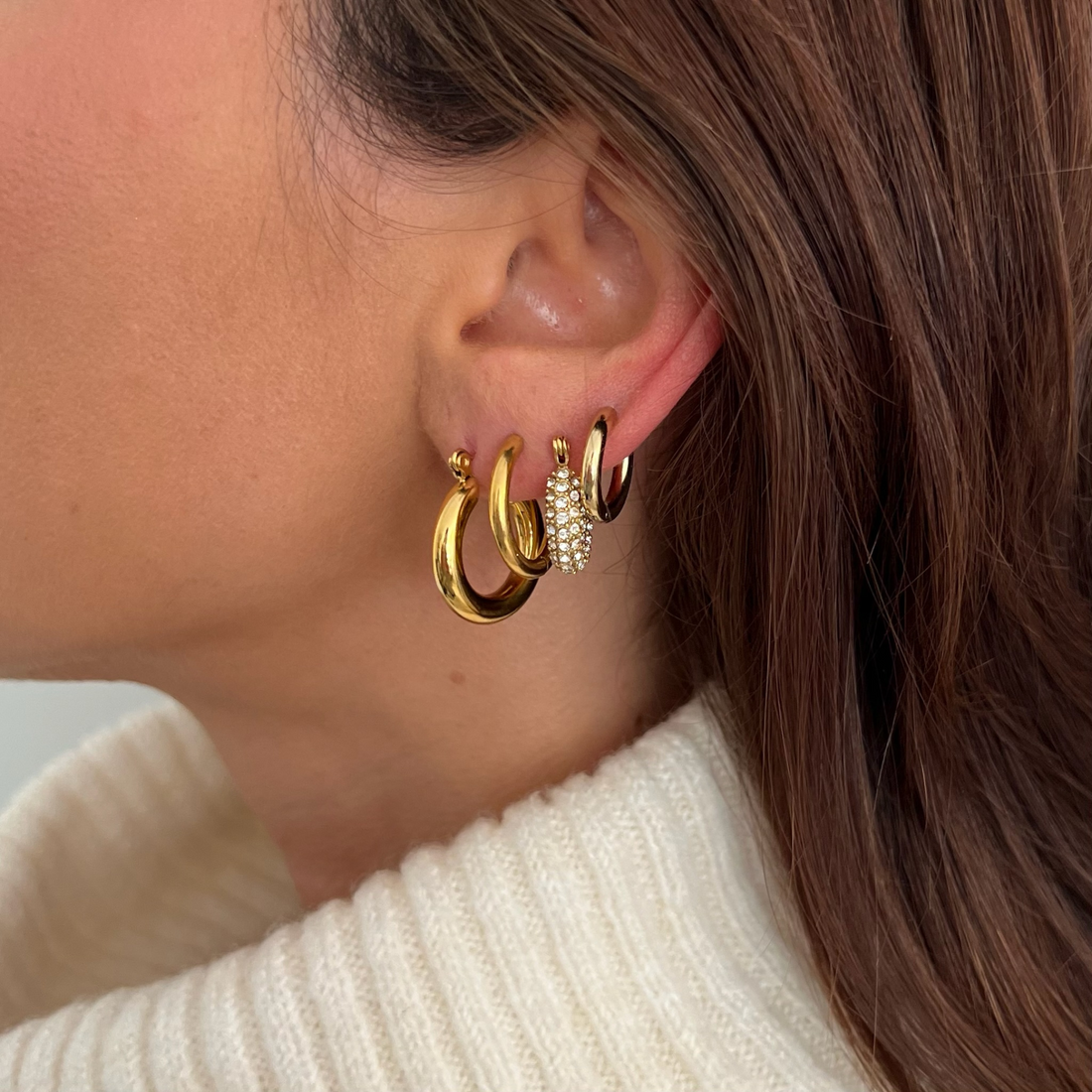 Ellie Vail Erin Huggie Hoop Earring